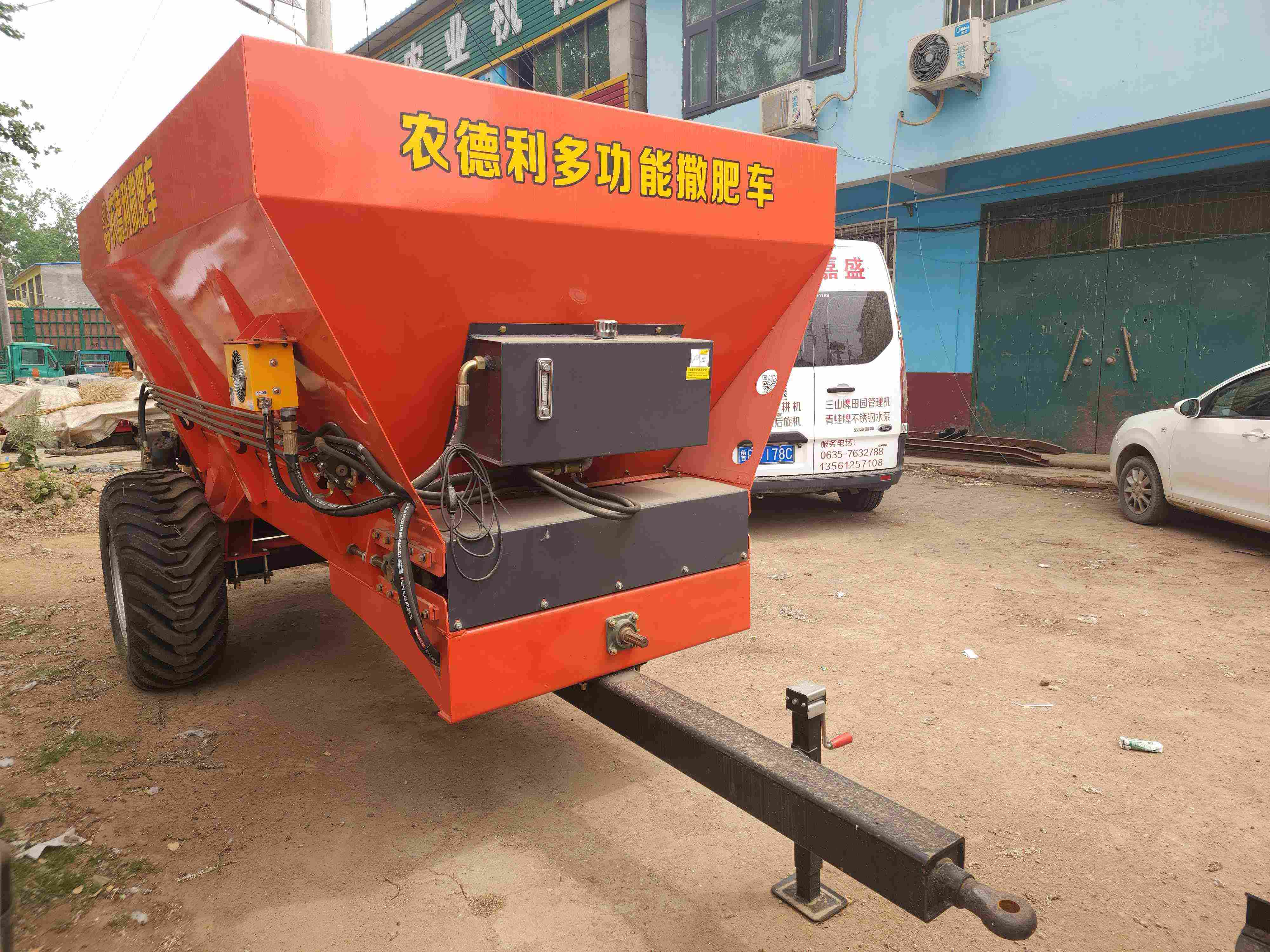 黔东南苗族侗族自治州拉粪车大型撒粪车 - 价格